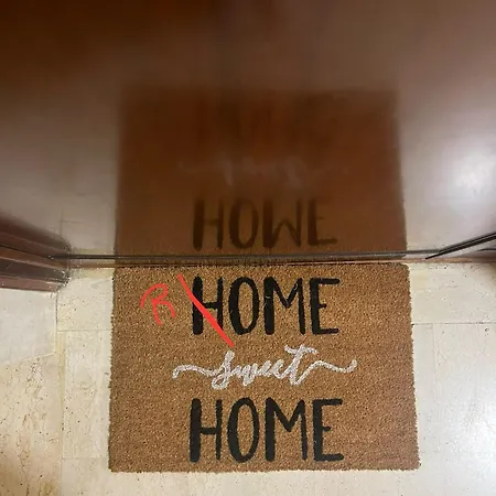 81 Mq, Stazione Trastevere, Sweet