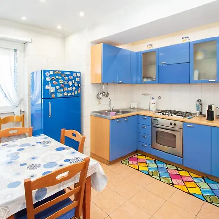 81 Mq, Stazione Trastevere, Sweet דירה *